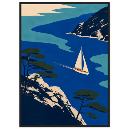 Grafisk maritim plakat med seilbåt mellom blått hav, svaberg og kystfuruer