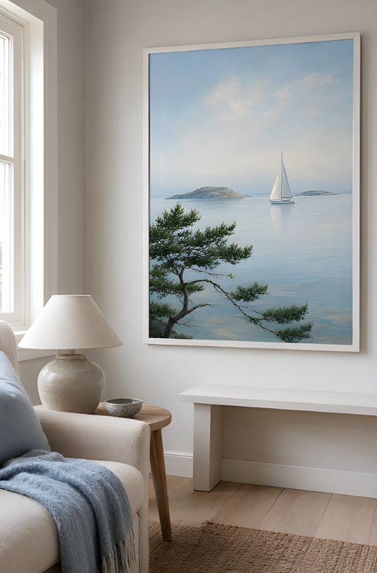 Stille seilas – maritim plakat med seilbåt