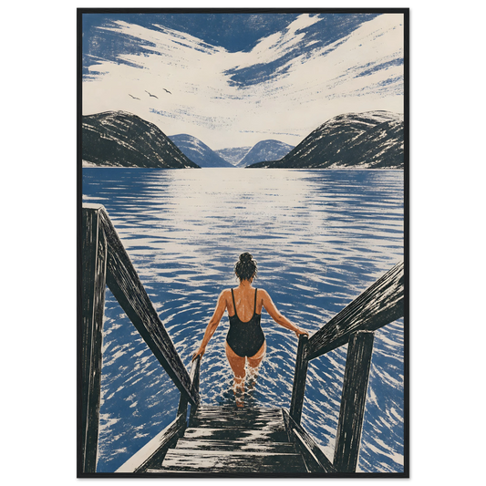 Kunstplakaten Fjordbad med en kvinne som går ned en tretrapp for å bade i en blå norsk fjord omgitt av fjell.